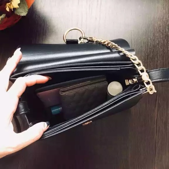 πHPπ π VERONA O Ring Chain Buckle Bag - Picture 7 of 8